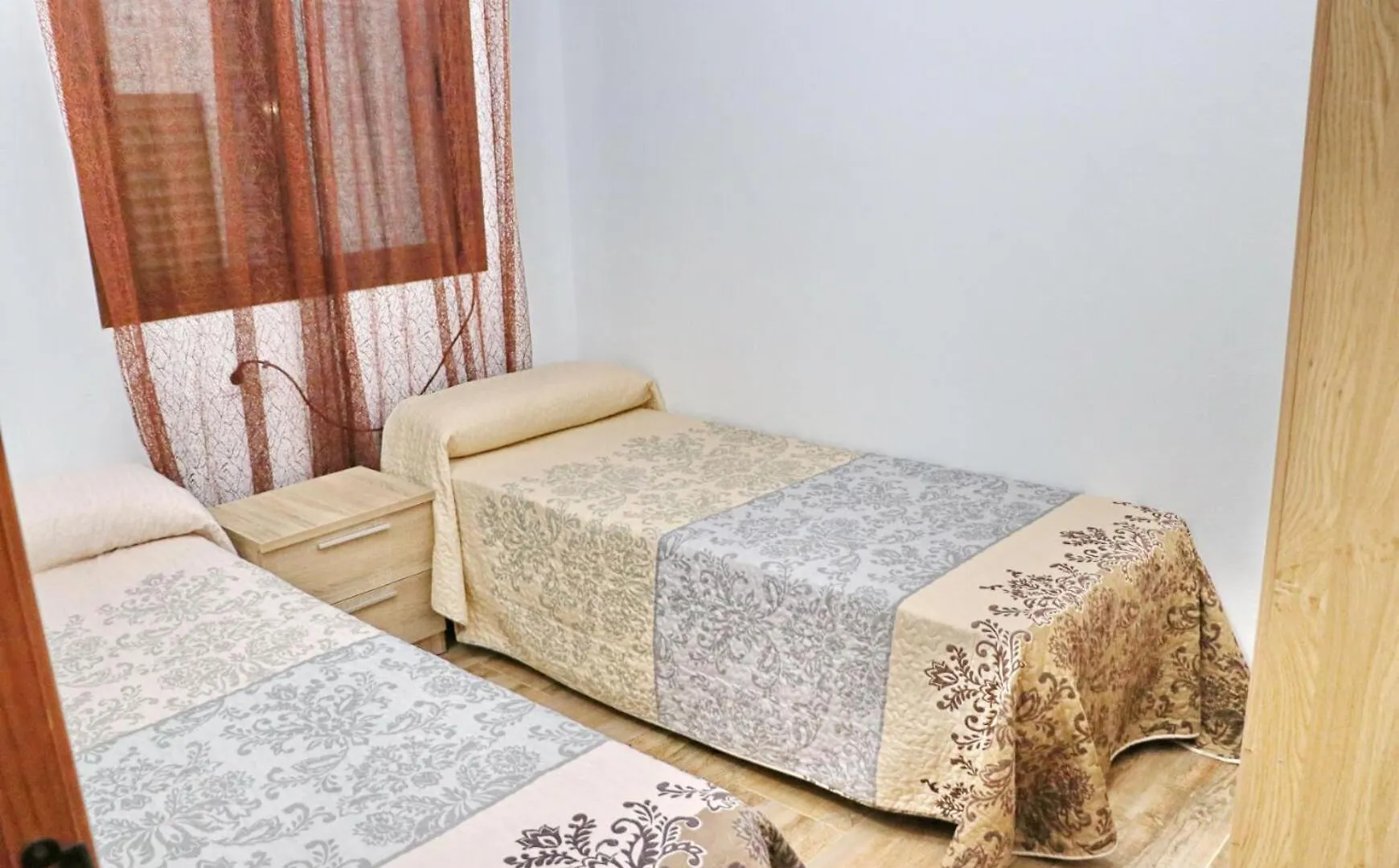 Chalet Piedra كونيل ذي لا فرونتيرا 0*,  إسبانيا