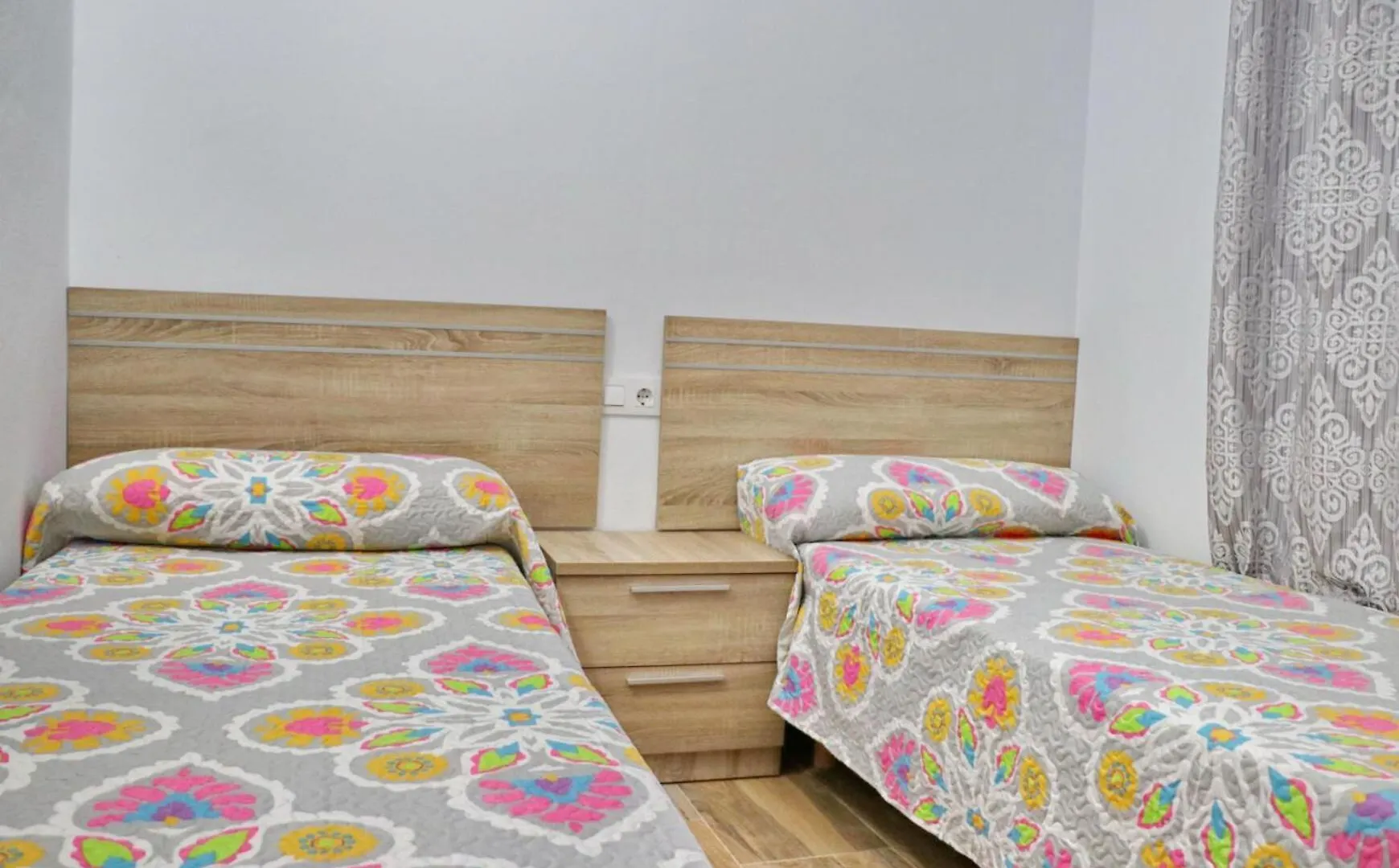 Chalet Piedra كونيل ذي لا فرونتيرا 0*,  إسبانيا